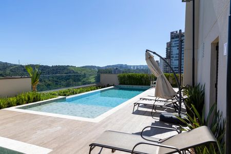 Apartamento à venda com 97m², 4 quartos e 2 vagas Apartamento à venda com 97m², 4 quartos e 2 vagasÁrea comum - Piscina