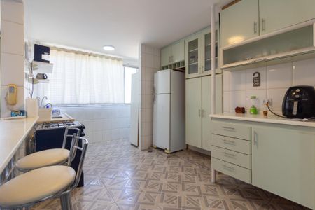 Sala/Cozinha de apartamento para alugar com 2 quartos, 82m² em Cerqueira César, São Paulo