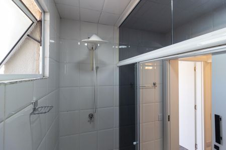 Banheiro de apartamento para alugar com 2 quartos, 82m² em Cerqueira César, São Paulo