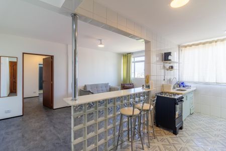 Sala/Cozinha de apartamento para alugar com 2 quartos, 82m² em Cerqueira César, São Paulo