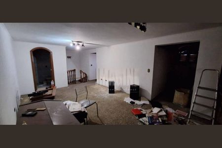 Casa à venda com 3 quartos, 300m² em Vila Londrina, São Paulo