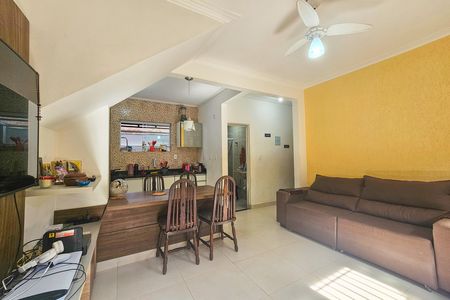 Casa para alugar com 70m², 2 quartos e 1 vaga