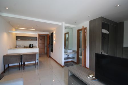Sala de kitnet/studio à venda com 1 quarto, 34m² em Jacarepaguá, Rio de Janeiro