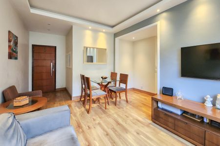 Sala de apartamento à venda com 2 quartos, 58m² em Laranjeiras, Rio de Janeiro