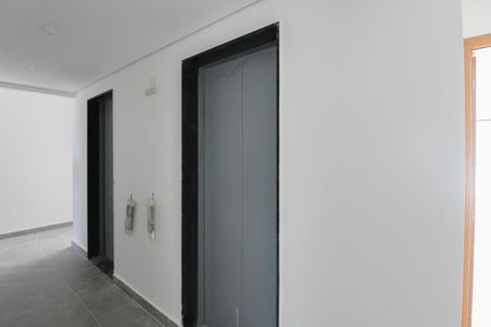 Apartamento à venda com 63m², 2 quartos e 1 vagaElevador