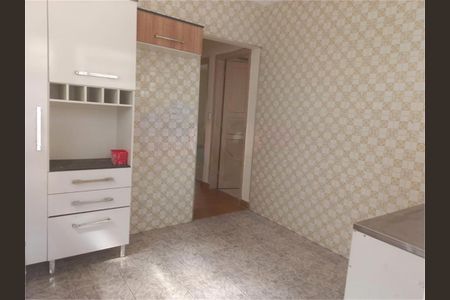 Casa à venda com 4 quartos, 200m² em Jardim Ana Lucia, São Paulo