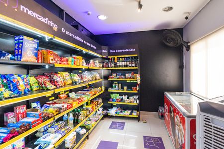 Apartamento para alugar com 56m², 3 quartos e 1 vaga Apartamento para alugar com 56m², 3 quartos e 1 vagaÁrea comum - Mini mercado