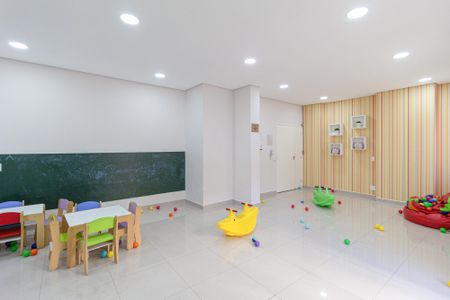 Apartamento para alugar com 56m², 3 quartos e 1 vaga Apartamento para alugar com 56m², 3 quartos e 1 vagaÁrea comum - Brinquedoteca