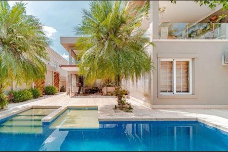 Casa à venda com 750m², 4 quartos e 6 vagas