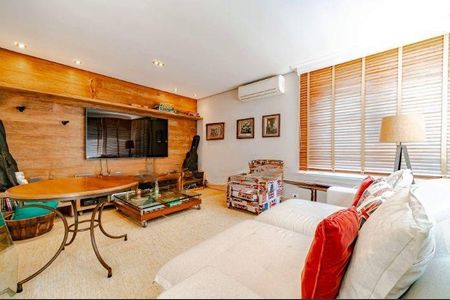 Casa à venda com 4 quartos, 750m² em Residencial Dois (Tambore), Santana de Parnaíba