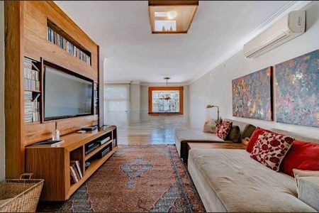 Casa à venda com 4 quartos, 750m² em Residencial Dois (Tambore), Santana de Parnaíba