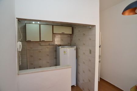 Sala de apartamento para alugar com 1 quarto, 35m² em Barra da Tijuca, Rio de Janeiro