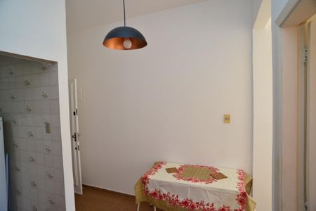 Sala de apartamento para alugar com 1 quarto, 35m² em Barra da Tijuca, Rio de Janeiro