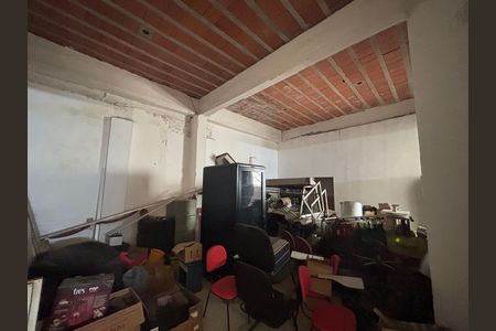 Casa à venda com 250m², 6 quartos e 9 vagas Casa à venda com 250m², 6 quartos e 9 vagasSalao