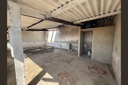 Casa à venda com 250m², 6 quartos e 9 vagas Casa à venda com 250m², 6 quartos e 9 vagasÁrea de Serviço