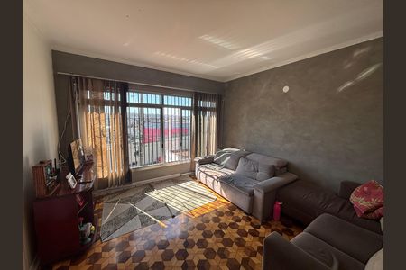 Casa à venda com 250m², 6 quartos e 9 vagas Casa à venda com 250m², 6 quartos e 9 vagasSala