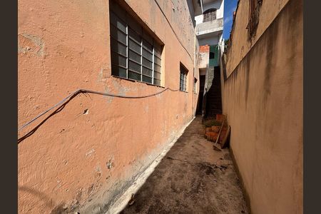 Casa à venda com 250m², 6 quartos e 9 vagas Casa à venda com 250m², 6 quartos e 9 vagasCorredor