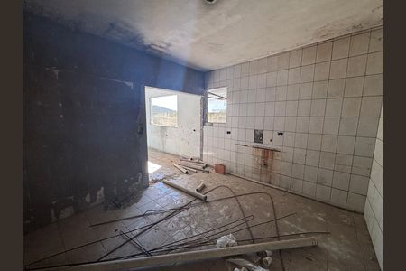 Casa à venda com 250m², 6 quartos e 9 vagas Casa à venda com 250m², 6 quartos e 9 vagasCozinha 2