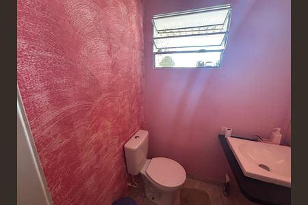 Casa à venda com 250m², 6 quartos e 9 vagas Casa à venda com 250m², 6 quartos e 9 vagasBanheiro 1