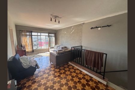 Sala de casa à venda com 6 quartos, 250m² em Jardim Eliane, São Paulo