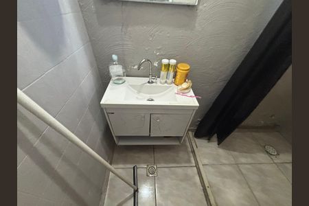 Casa à venda com 250m², 6 quartos e 9 vagas Casa à venda com 250m², 6 quartos e 9 vagasBanheiro 2