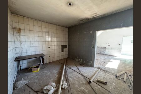 Casa à venda com 250m², 6 quartos e 9 vagas Casa à venda com 250m², 6 quartos e 9 vagasCozinha 2