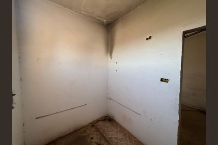 Casa à venda com 250m², 6 quartos e 9 vagas Casa à venda com 250m², 6 quartos e 9 vagasBanheiro 4