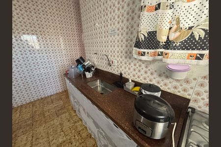 Casa à venda com 250m², 6 quartos e 9 vagas Casa à venda com 250m², 6 quartos e 9 vagasCozinha