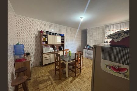 Casa à venda com 250m², 6 quartos e 9 vagas Casa à venda com 250m², 6 quartos e 9 vagasCozinha