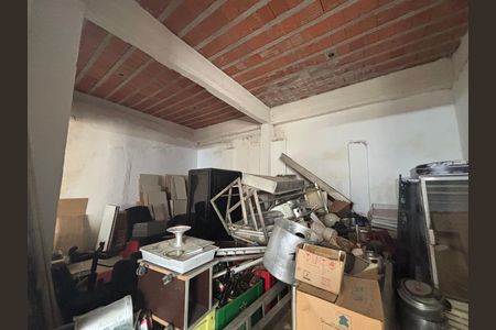 Casa à venda com 250m², 6 quartos e 9 vagas Casa à venda com 250m², 6 quartos e 9 vagasSalao
