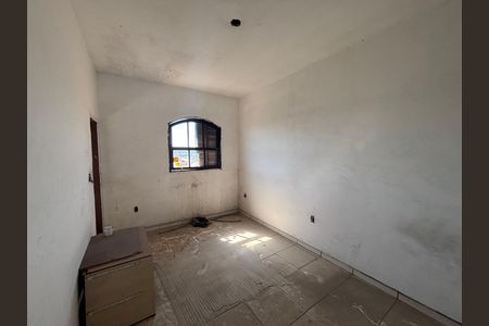 Casa à venda com 250m², 6 quartos e 9 vagas Casa à venda com 250m², 6 quartos e 9 vagasQuarto 5