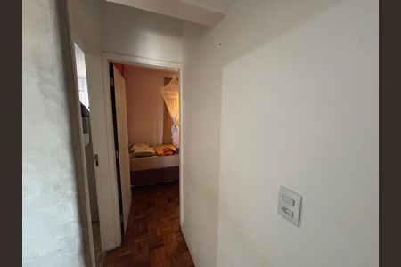 Casa à venda com 250m², 6 quartos e 9 vagas Casa à venda com 250m², 6 quartos e 9 vagasCorredor