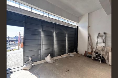 Casa à venda com 250m², 6 quartos e 9 vagas Casa à venda com 250m², 6 quartos e 9 vagasSalao