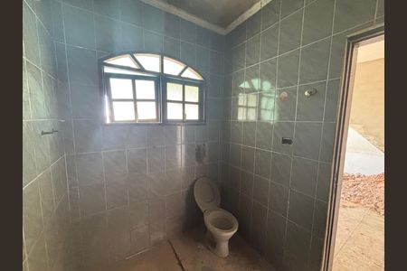 Casa à venda com 250m², 6 quartos e 9 vagas Casa à venda com 250m², 6 quartos e 9 vagasBanheiro 3