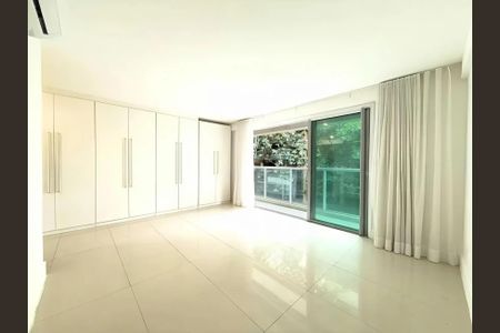 Apartamento para alugar com 229m², 4 quartos e 2 vagas
