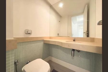 Apartamento para alugar com 229m², 4 quartos e 2 vagas