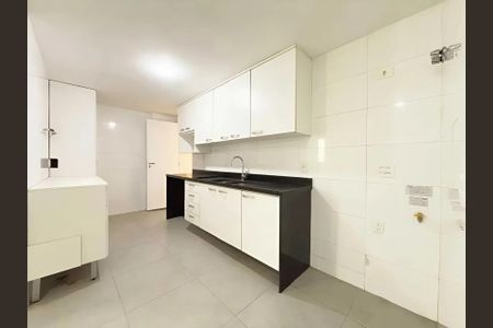 Apartamento para alugar com 229m², 4 quartos e 2 vagas