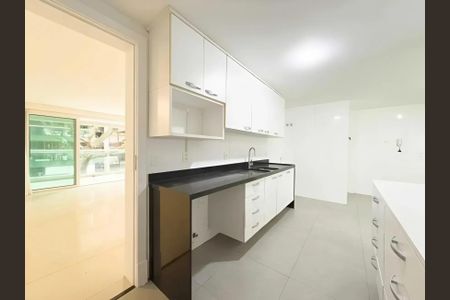 Apartamento para alugar com 229m², 4 quartos e 2 vagas