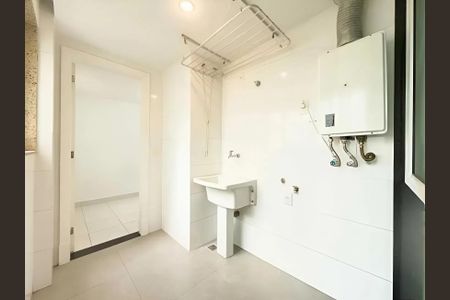 Apartamento para alugar com 229m², 4 quartos e 2 vagas