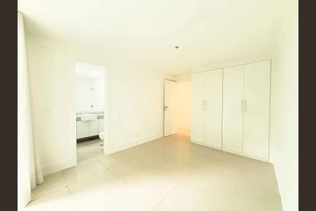 Apartamento para alugar com 229m², 4 quartos e 2 vagas