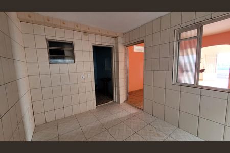 Cozinha de casa para alugar com 8 quartos, 315m² em Parque Recanto Monica, Itaquaquecetuba