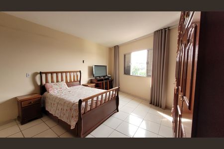 Quarto 01 de casa para alugar com 8 quartos, 315m² em Parque Recanto Monica, Itaquaquecetuba