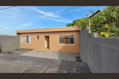 Varanda de casa para alugar com 8 quartos, 315m² em Parque Recanto Monica, Itaquaquecetuba