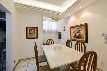 Apartamento à venda com 98m², 3 quartos e 1 vaga Apartamento à venda com 98m², 3 quartos e 1 vagaSala de Jantar