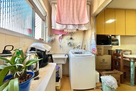 Apartamento à venda com 65m², 2 quartos e 1 vagaÁrea de Serviço