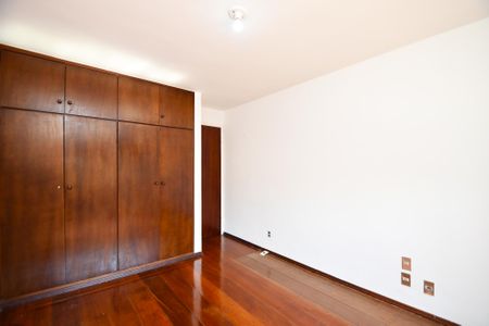 Casa à venda com 202m², 3 quartos e 1 vagaquarto 2