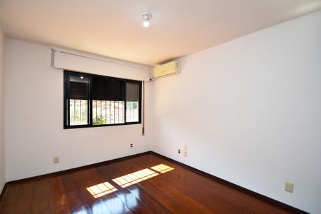 Casa à venda com 202m², 3 quartos e 1 vagaquarto 2