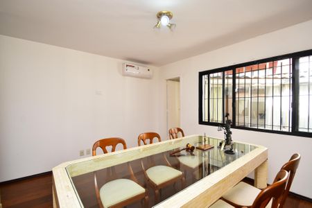 Casa à venda com 202m², 3 quartos e 1 vagaquarto 3