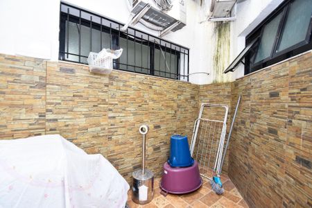 Casa à venda com 202m², 3 quartos e 1 vagaarea de serviço