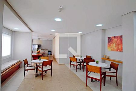 Apartamento para alugar com 50m², 2 quartos e 1 vaga Apartamento para alugar com 50m², 2 quartos e 1 vagaÁrea comum - Salão de festas
